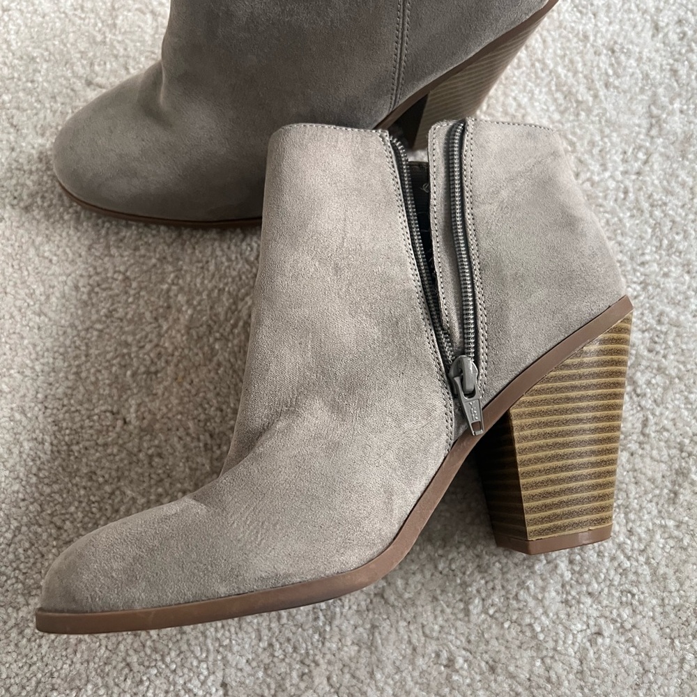 Stylish Gray Ankle Boots